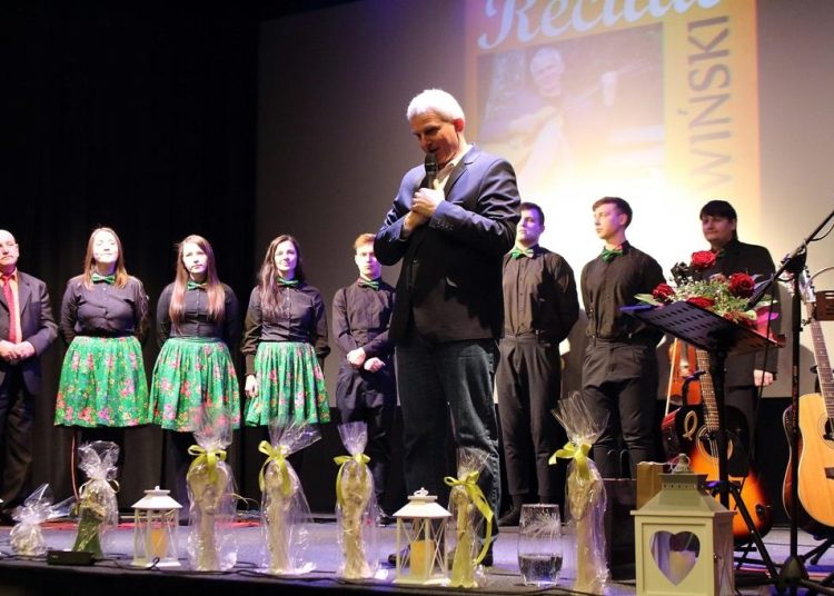 Jego recital oklaskiwano na stojąco