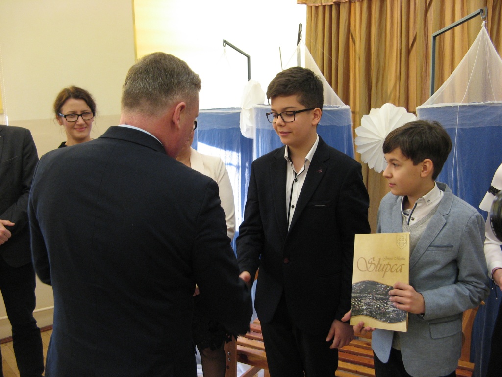 Troje stypendystów z Jedynki. Olga ze średnią 6,0!