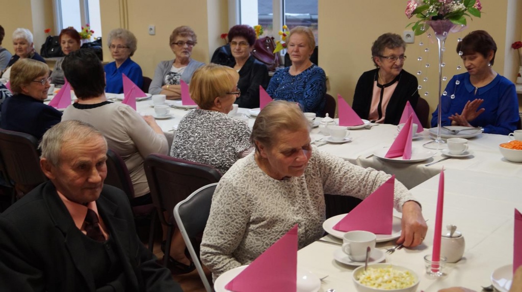 Seniorzy obchodzili Dzień Babci i Dziadka