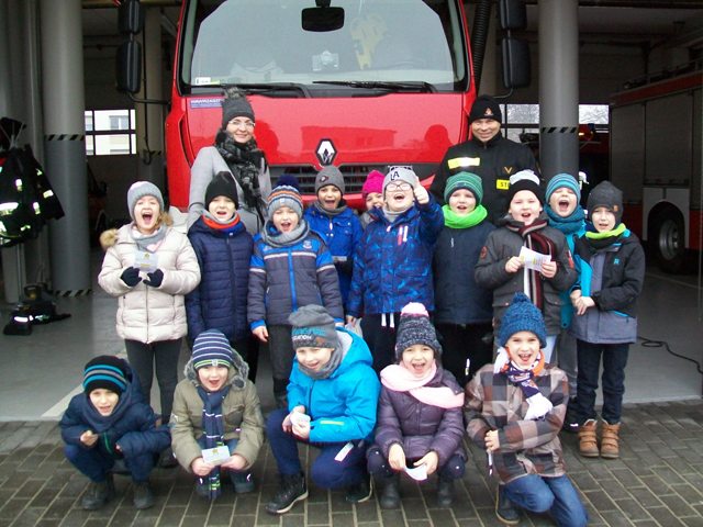 Dzieci u strażaków. Żeby ferie były bezpieczne