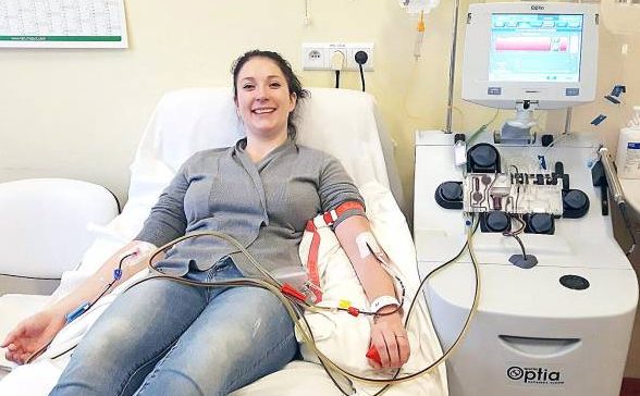 Oddała komórki. Francuz wraca do zdrowia