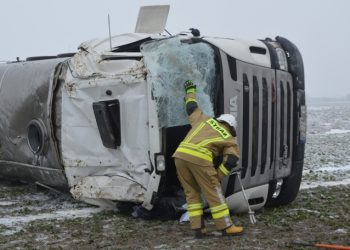 Wypadek cysterny. Wylało się mleko