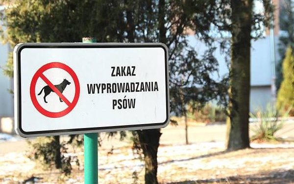 Nie może się doprosić tabliczki