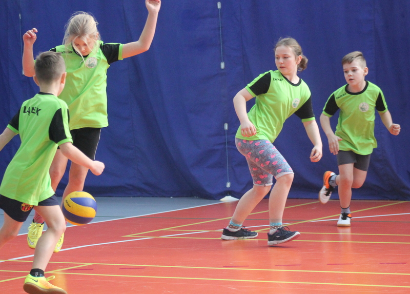 Powiatowe zagania w dwa ognie ZDJĘCIA