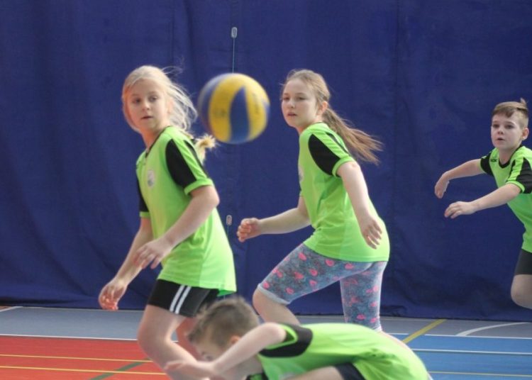 Powiatowe zagania w dwa ognie ZDJĘCIA