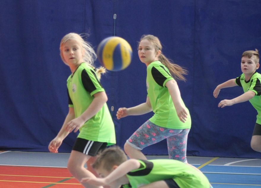 Powiatowe zagania w dwa ognie ZDJĘCIA