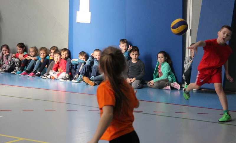 Powiatowe zagania w dwa ognie ZDJĘCIA