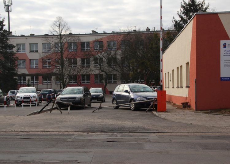 Dlaczego wjazd do szpitala jest zamknięty?