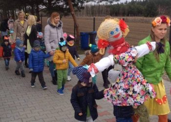 Mali Odkrywcy nie utopili Marzanny ZDJĘCIA