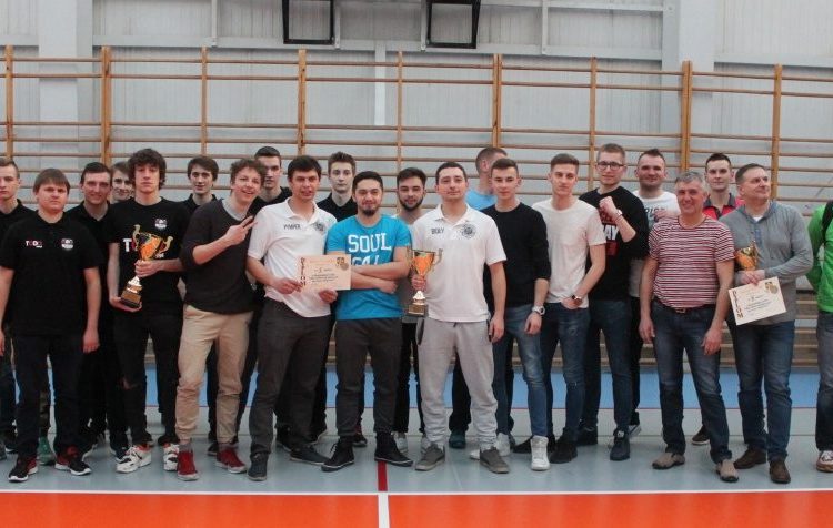 TODO Czarni przed Pympkami i Swoimi