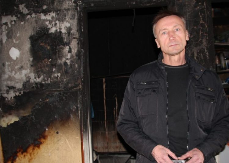 Pożar wybuchł w sypialni. Zobacz film ze spalonego mieszkania