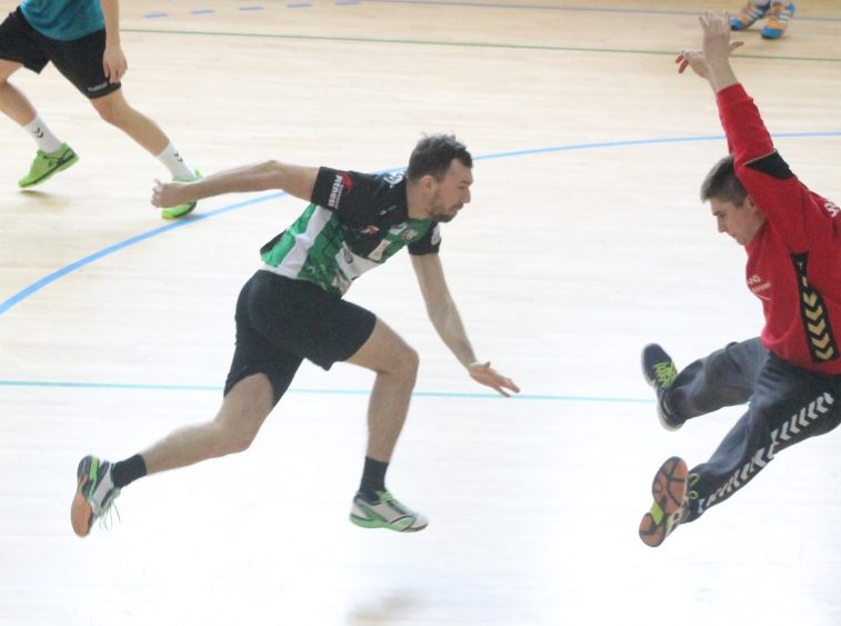 Mimo nie najlepszego meczu wygrywają