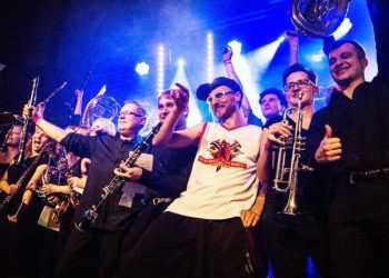 Nadzwyczajna w doborowym towarzystwie