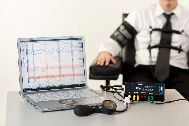 Badali ich wykrywaczem kłamstw