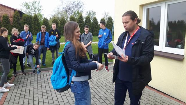 Słupeckie gimnazjum gra dalej w streetballu