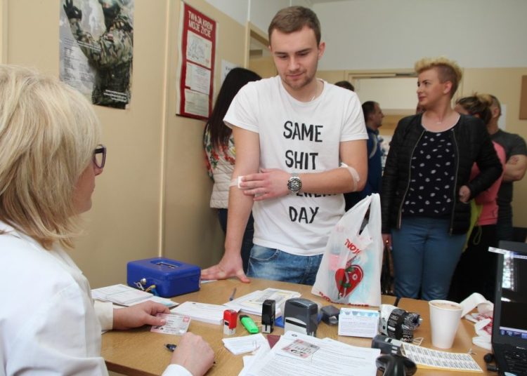 Punkt poboru krwi pękał w szwach. Dla Pawła