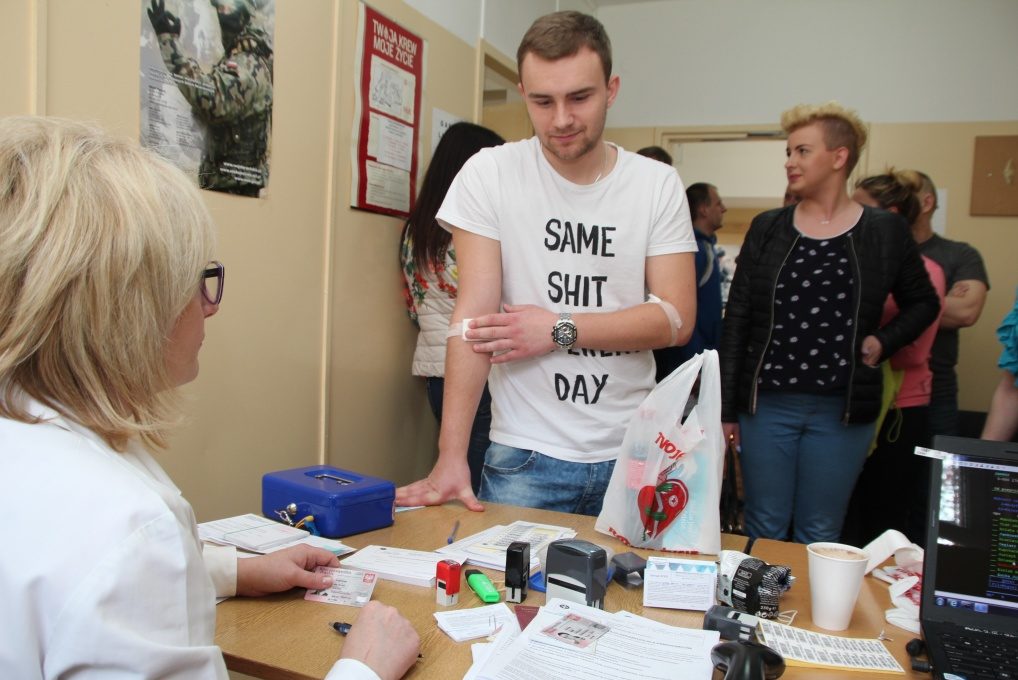 Punkt poboru krwi pękał w szwach. Dla Pawła