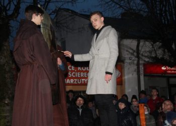 Droga Krzyżowa ulicami Słupcy FILM I ZDJĘCIA