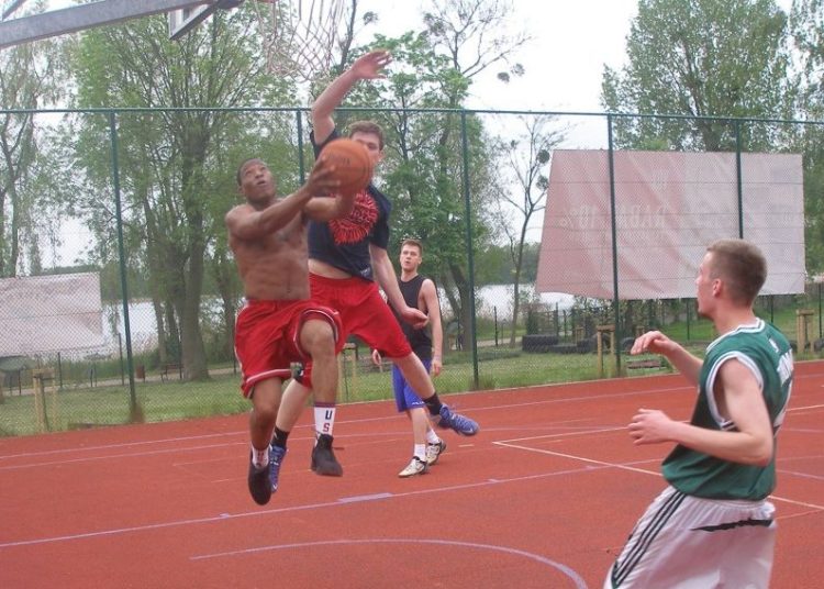 Pierwszy międzynarodowy mecz