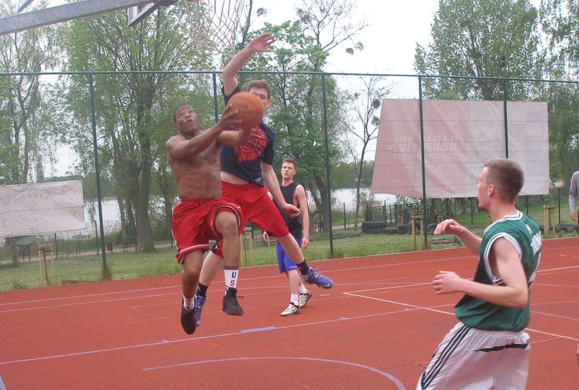 Pierwszy międzynarodowy mecz