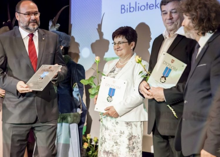 Odznaczyli strzałkowską bibliotekę