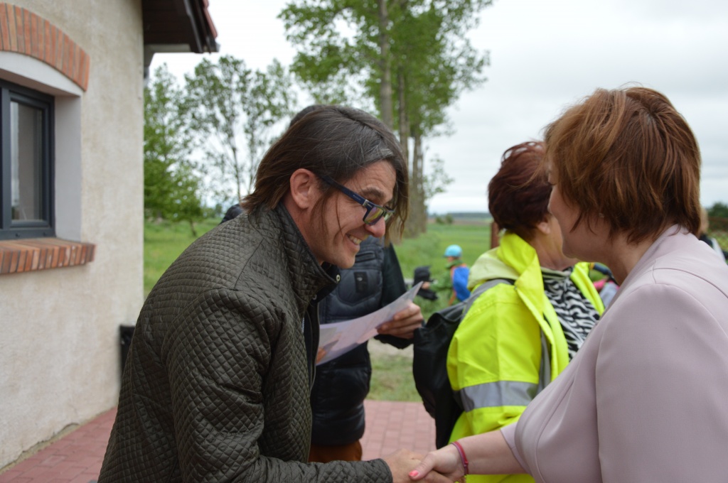 Marsz zakończony sadzeniem drzew