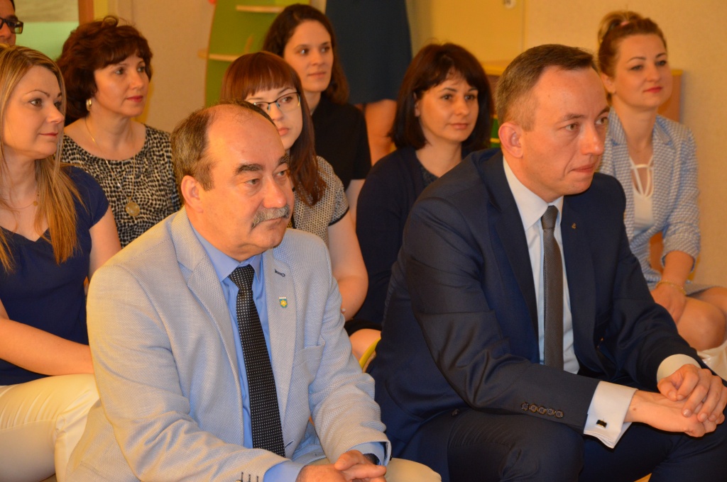 Zrobili prezent samorządowcom. Zobacz zdjęcia