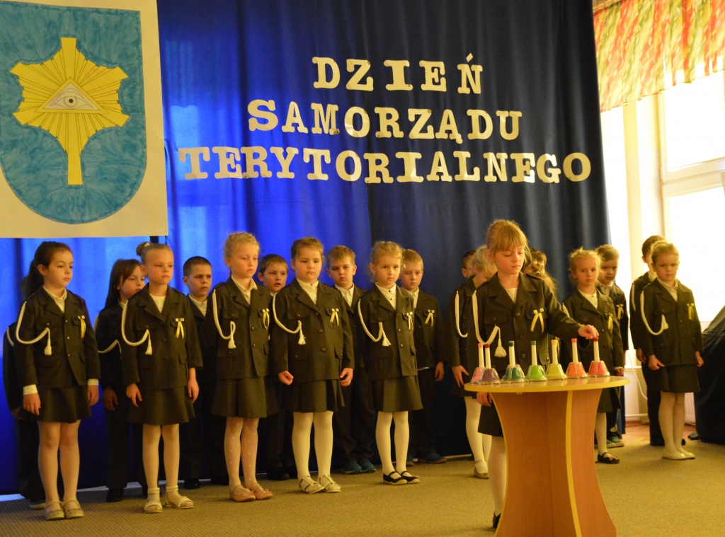 Zrobili prezent samorządowcom. Zobacz zdjęcia