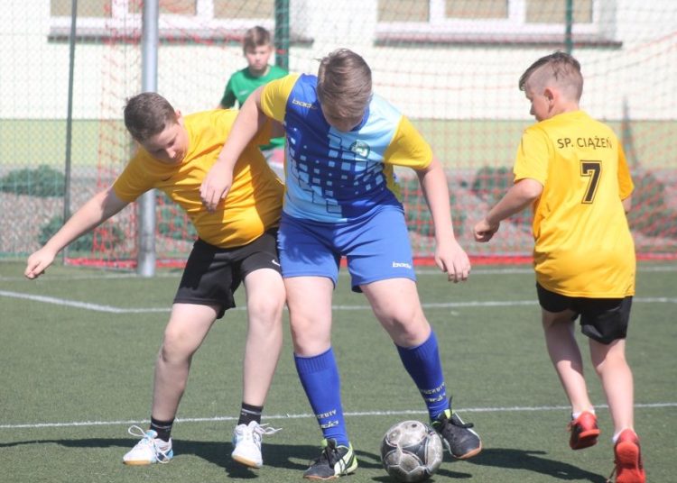 Walczą o piłkarski prymat w powiecie