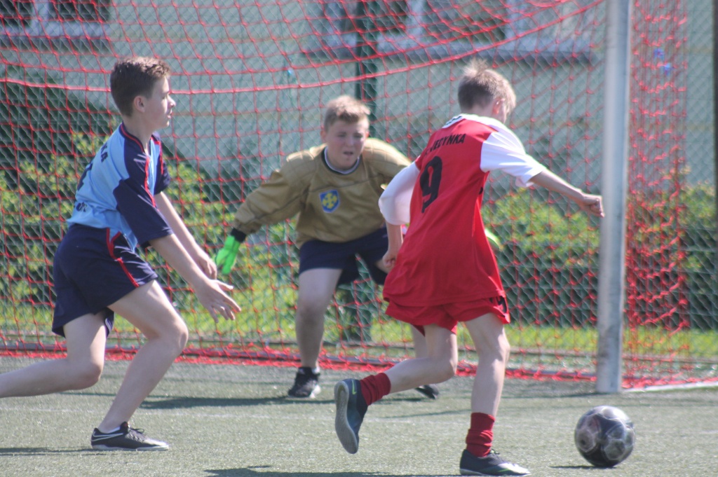 Walczą o piłkarski prymat w powiecie