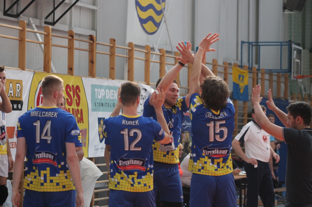 Siatkarskie baraże w obiektywie