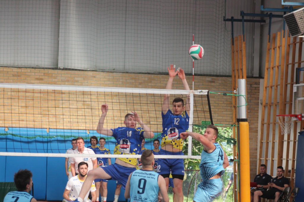 Siatkarskie baraże w obiektywie