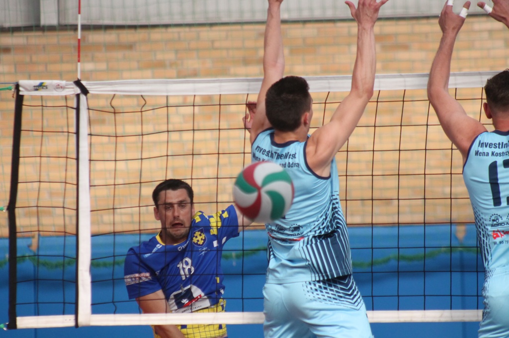 Siatkarskie baraże w obiektywie