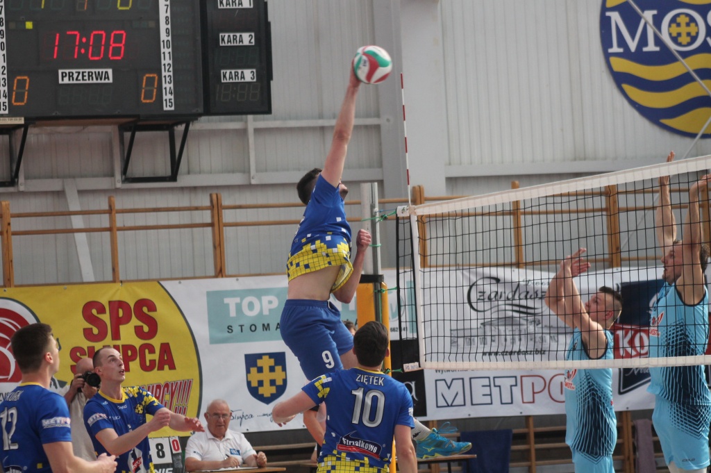 Siatkarskie baraże w obiektywie