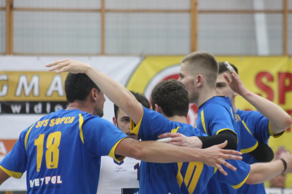 Siatkarskie baraże w obiektywie