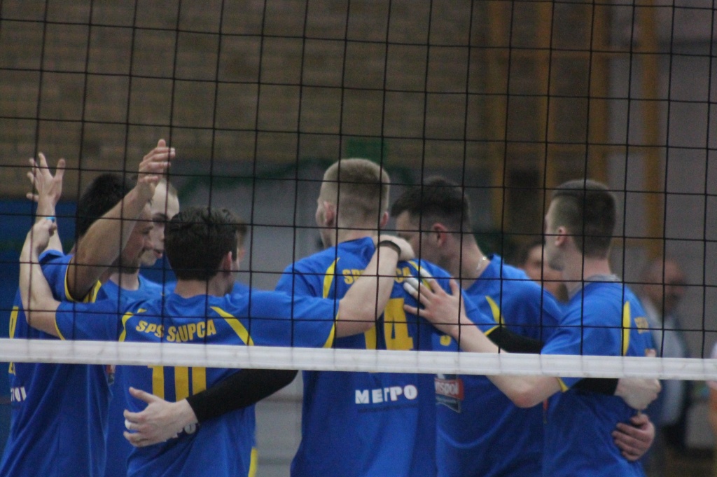 Siatkarskie baraże w obiektywie