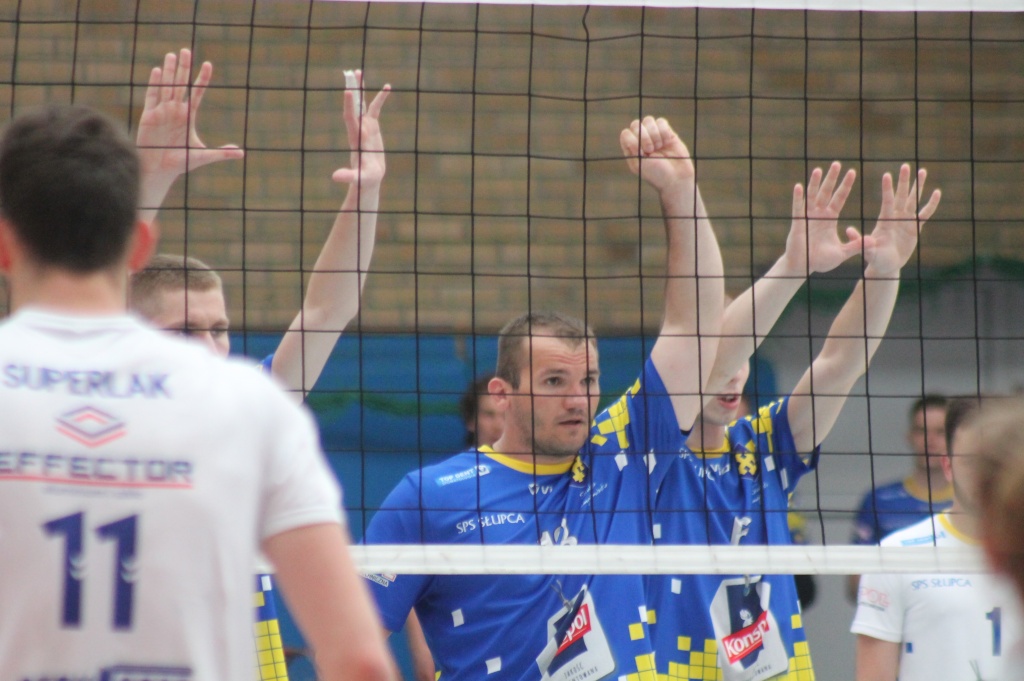 Siatkarskie baraże w obiektywie