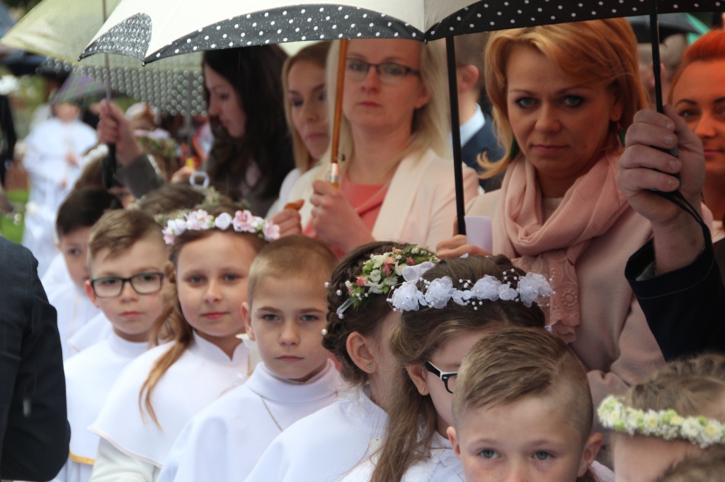 Komunia w Wawrzyńcu ZDJĘCIA