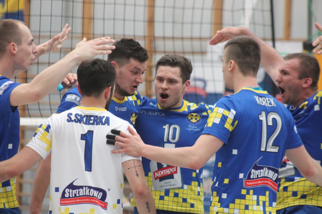 Siatkarskie baraże w obiektywie