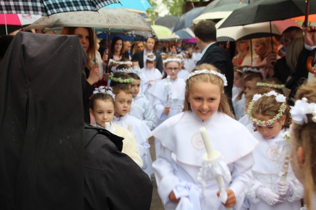 Komunia w Wawrzyńcu ZDJĘCIA