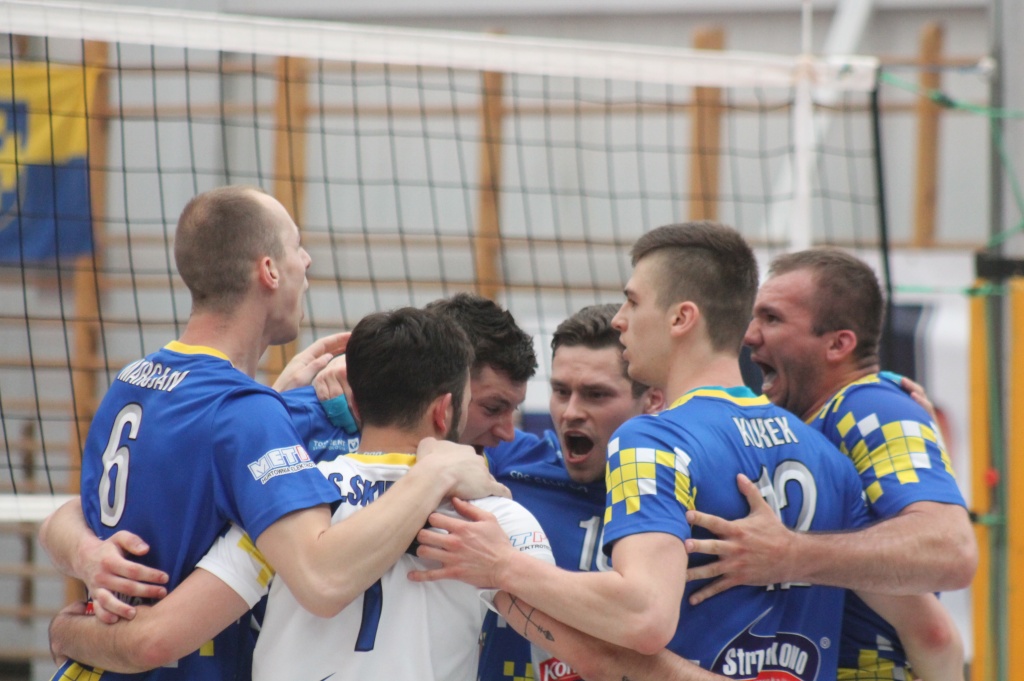 Siatkarskie baraże w obiektywie