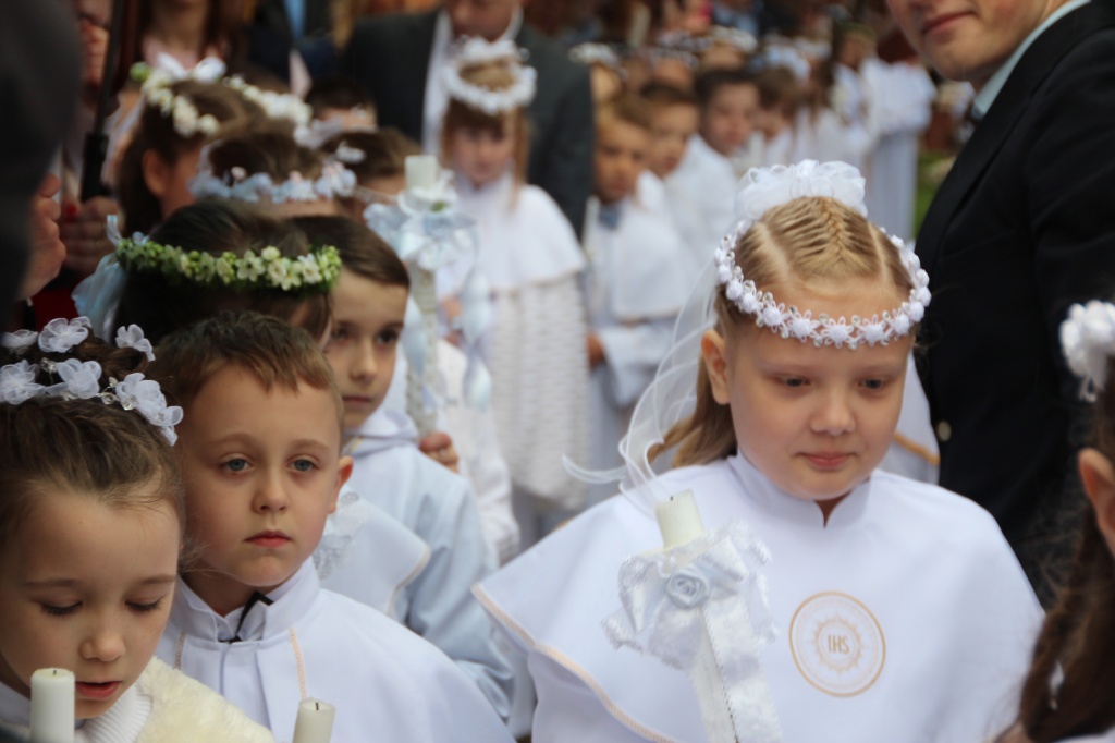 Komunia w Wawrzyńcu ZDJĘCIA