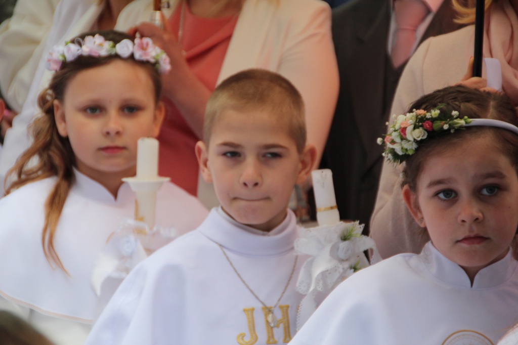 Komunia w Wawrzyńcu ZDJĘCIA