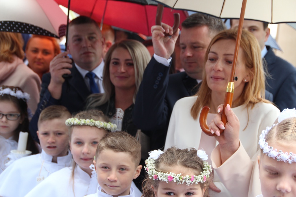 Komunia w Wawrzyńcu ZDJĘCIA