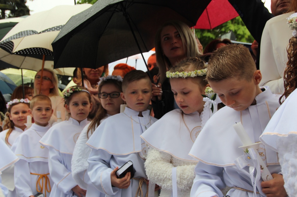 Komunia w Wawrzyńcu ZDJĘCIA