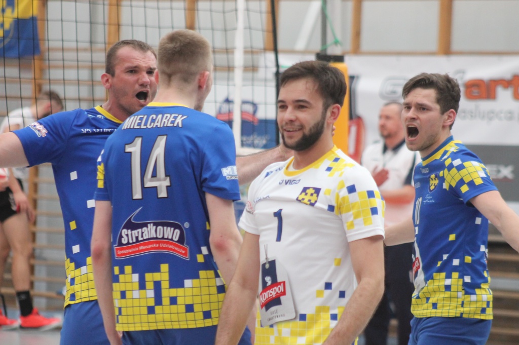 Siatkarskie baraże w obiektywie