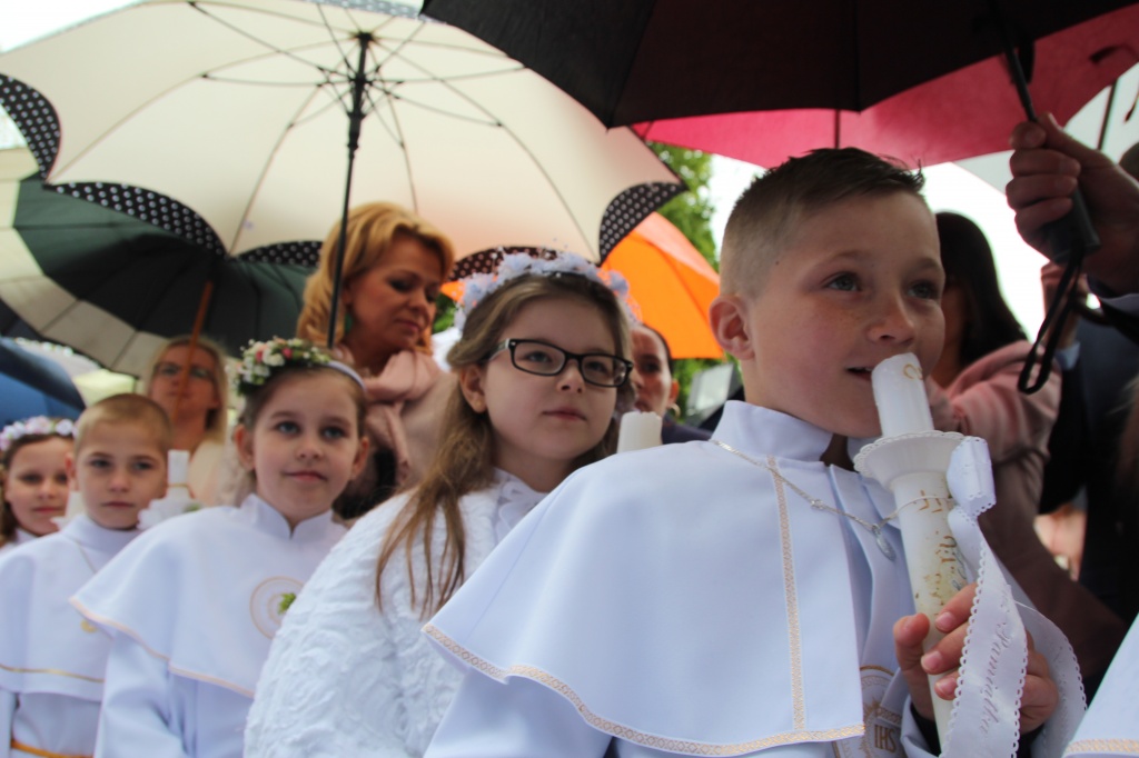 Komunia w Wawrzyńcu ZDJĘCIA