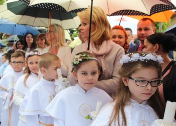 Komunia w Wawrzyńcu ZDJĘCIA