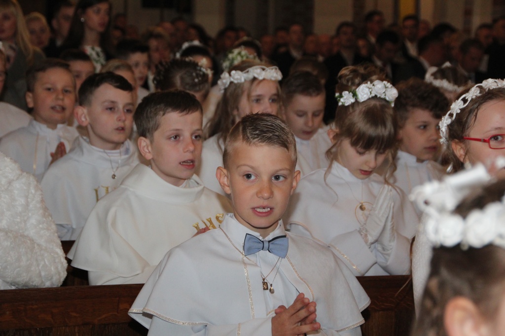 Komunia w Wawrzyńcu ZDJĘCIA