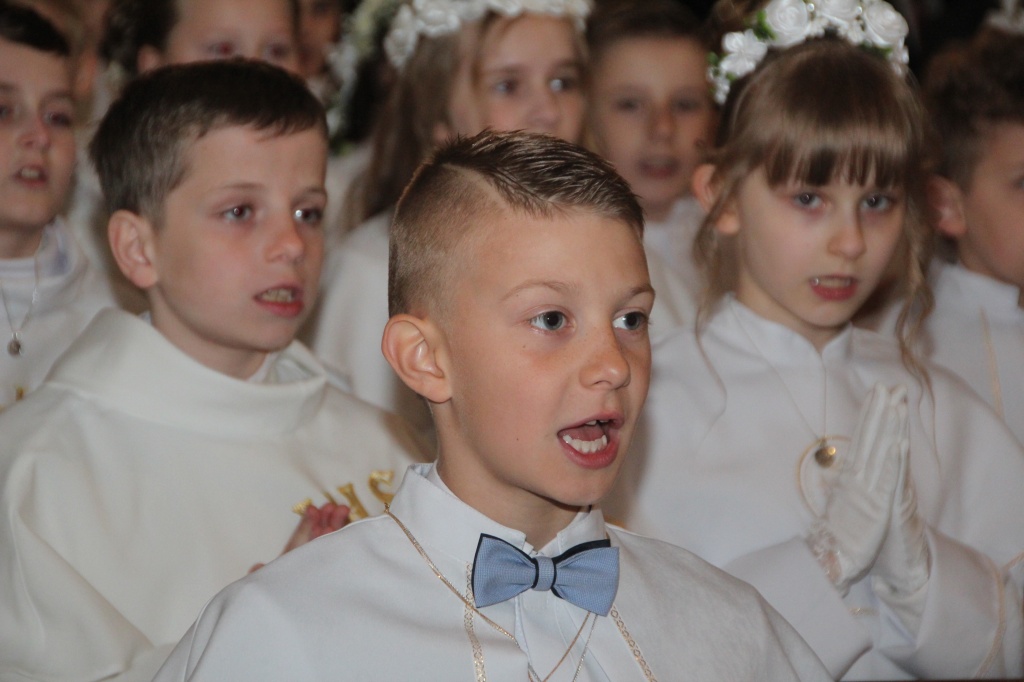 Komunia w Wawrzyńcu ZDJĘCIA